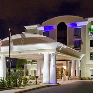 Express Hotel&suites Tampa-usf-busch Gardens, An Ihg Hotel